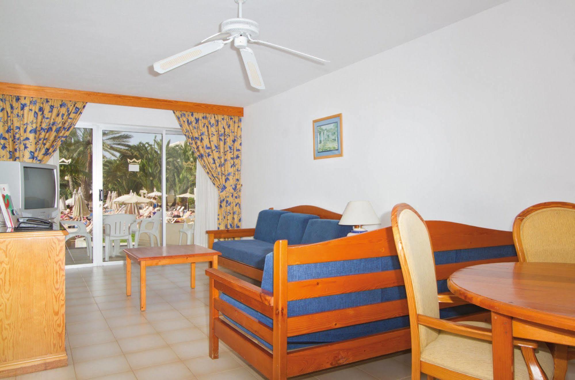 Hotel Riu Oliva Beach Resort Corralejo Bagian luar foto